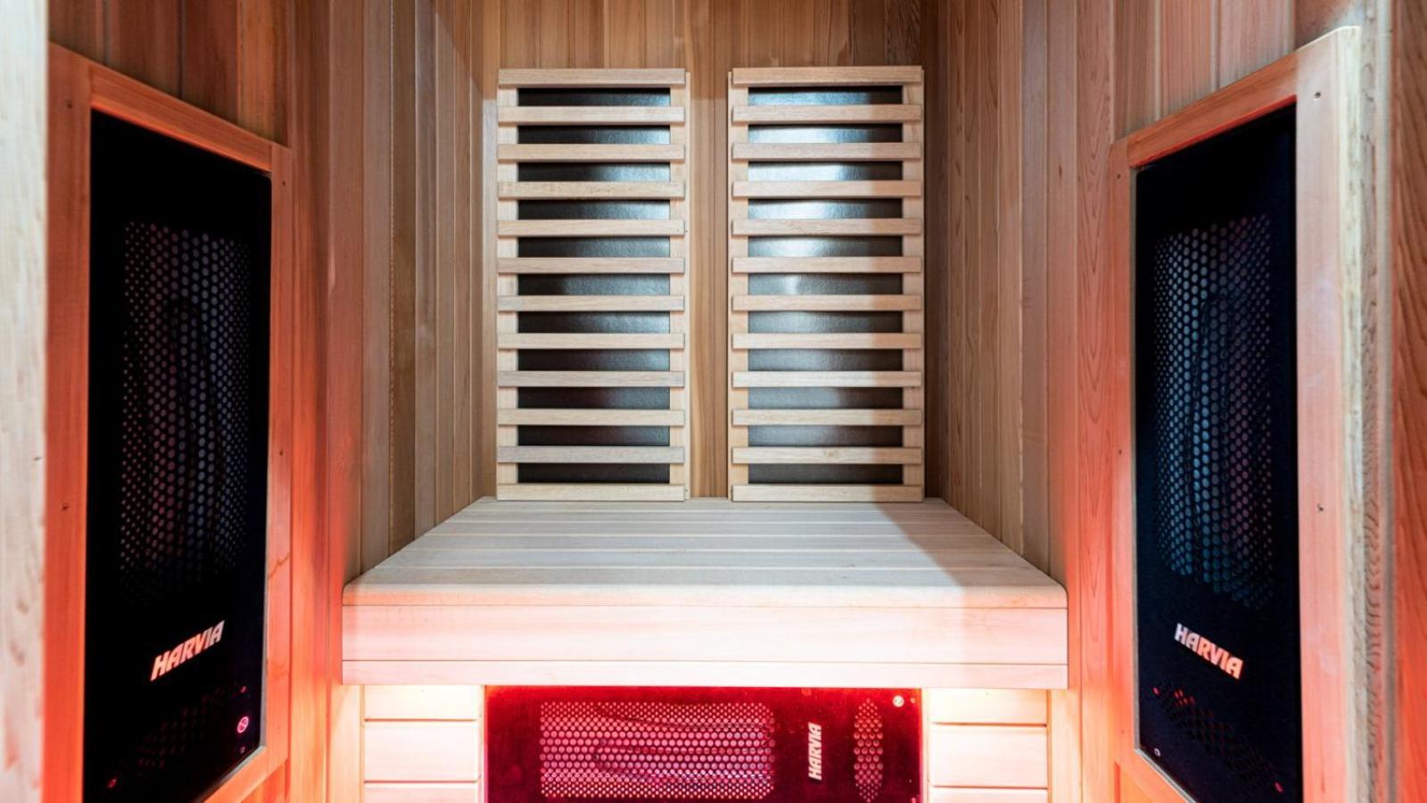 Izerka Z Basenem I Sauna - Stone Hill