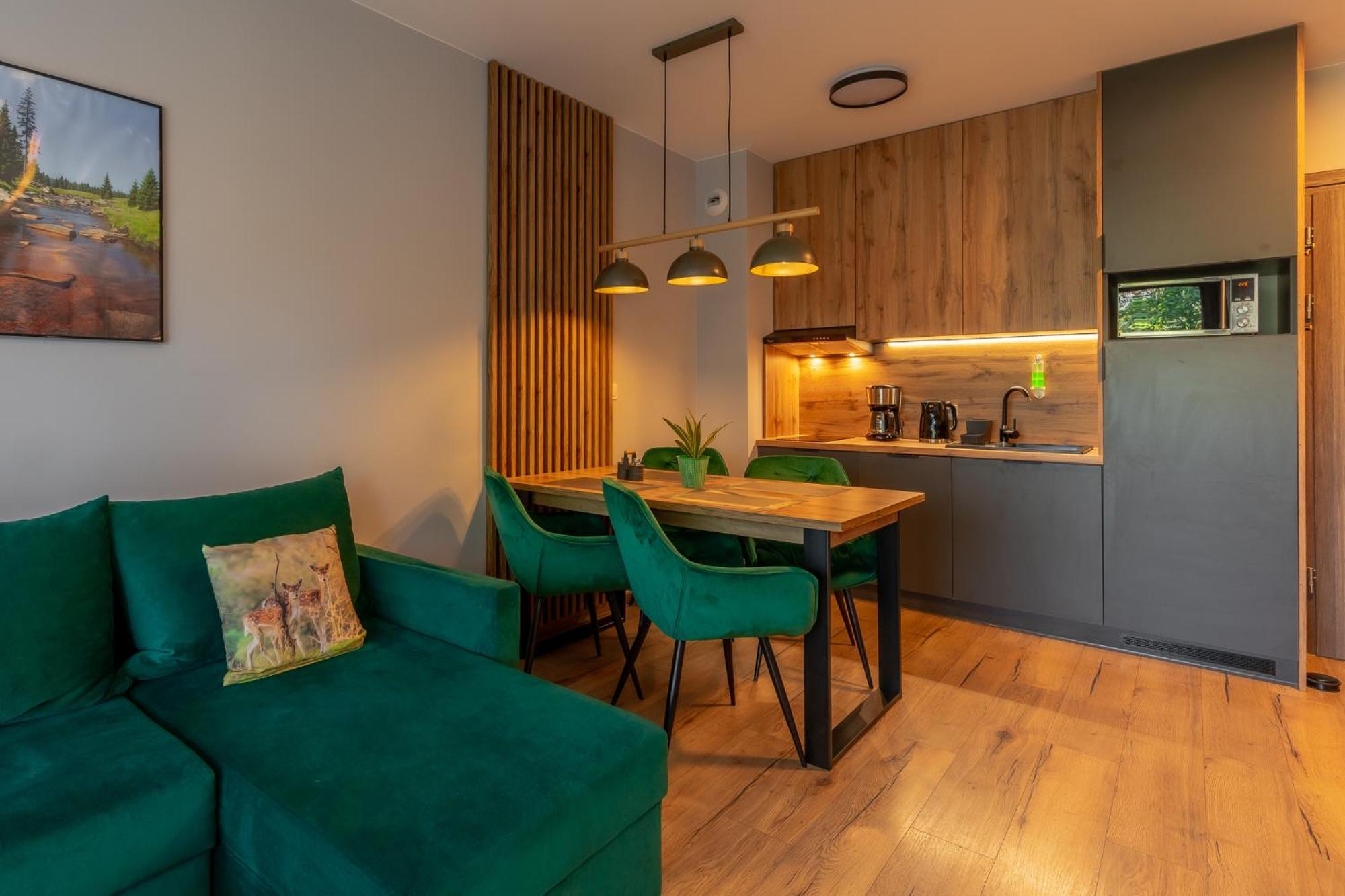 Izerka Z Basenem I Sauna - Stone Hill *